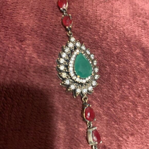 Womens Persian Style Gem Rhinestone Red Green Silver Bracelet - Picture 9 of 9